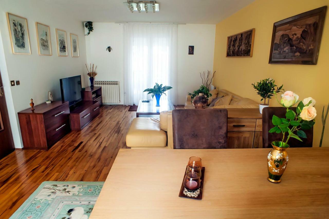 Hana House Póla Kültér fotó